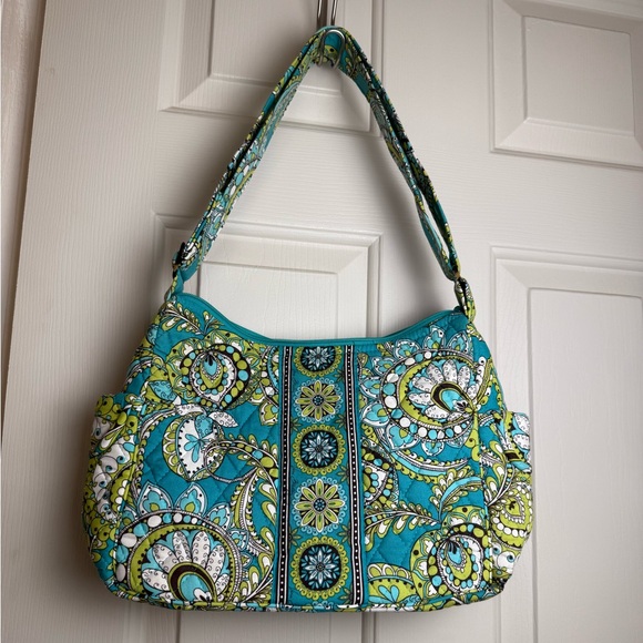 NWOT Vera Bradley On the Go Shoulder Bag - Peacock Retired Pattern - Picture 1 of 12